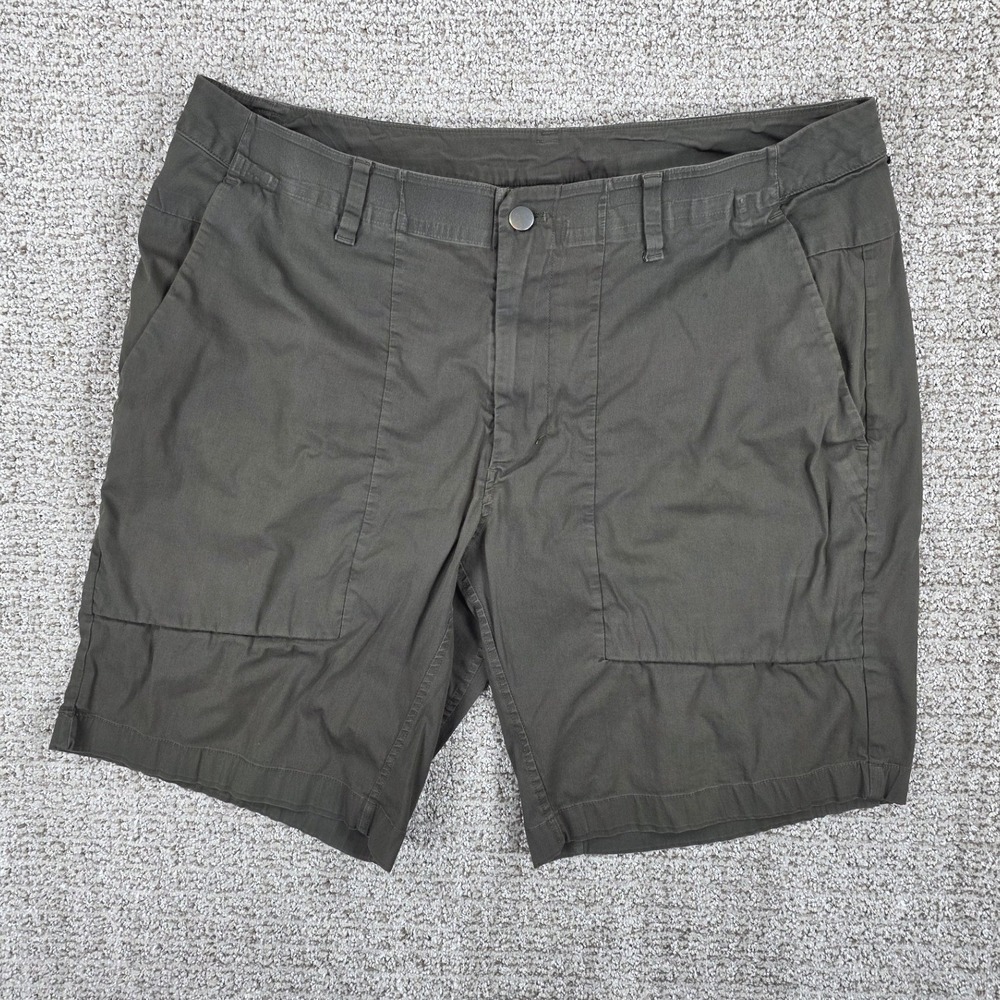 Lululemon Mens‎ Weekender Shorts 9" Green Size 36